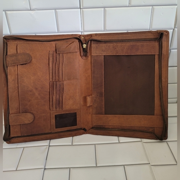 RUSTIC TOWN Brown Distressed Leather Multi Compartment IPAD Tablet Portfolio Zip - Picture 5 of 10